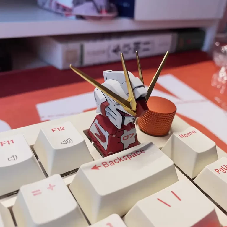 tampa de chave gundam red freedom