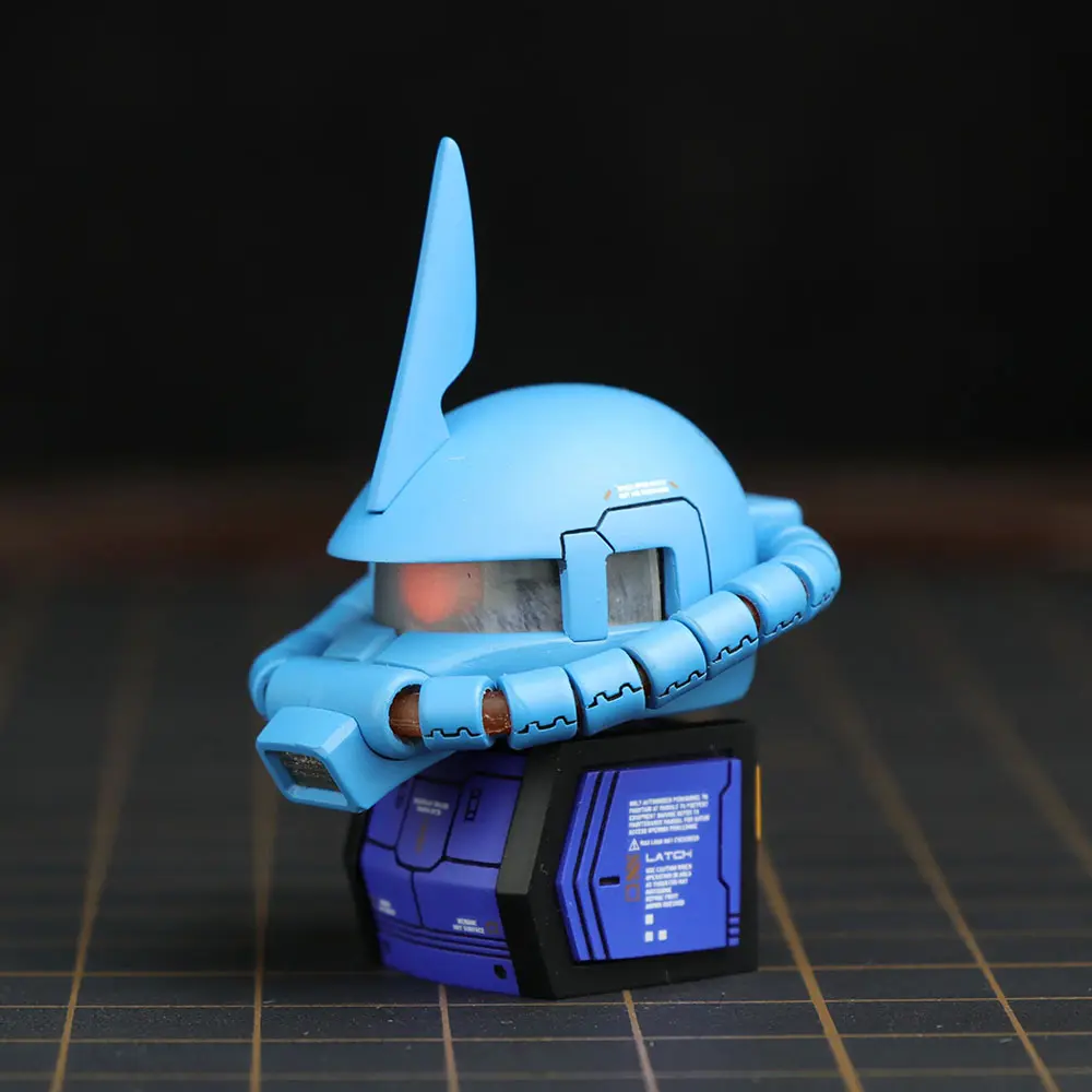 Char’s-Zaku-Gundam-Keycap-blue